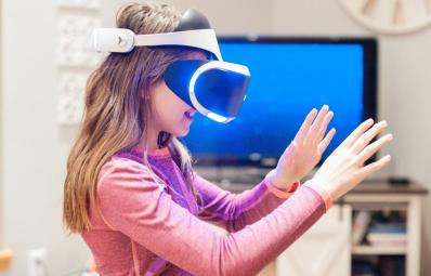 Practical Applications of AR/VR in Education